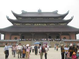 Kunjungan wisata ziarah awal musim semi.